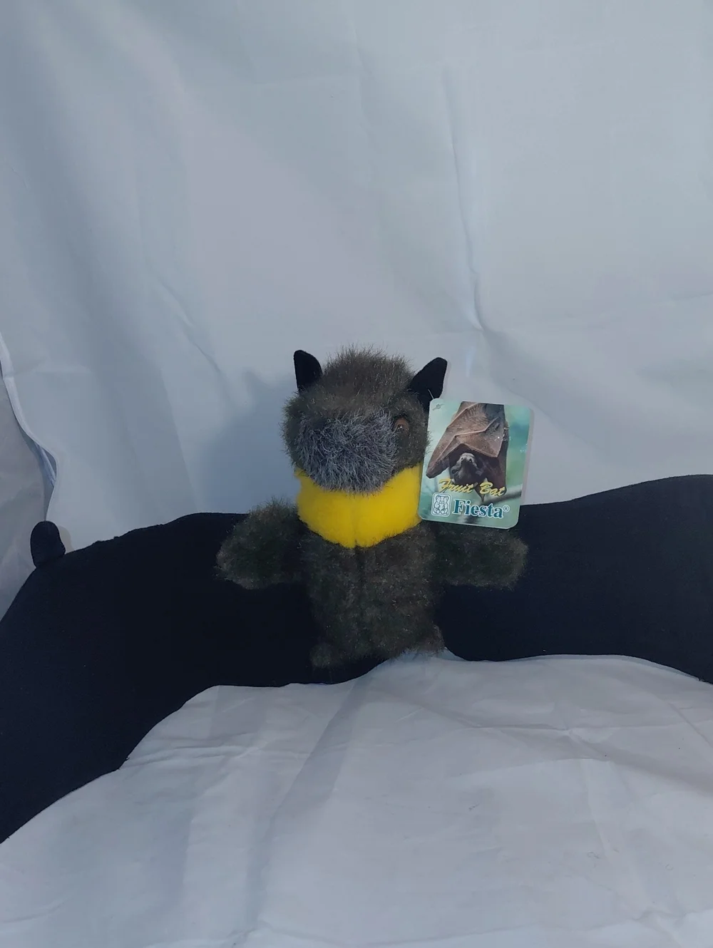 31.5IN FRUIT BAT WITH PICTURE HT